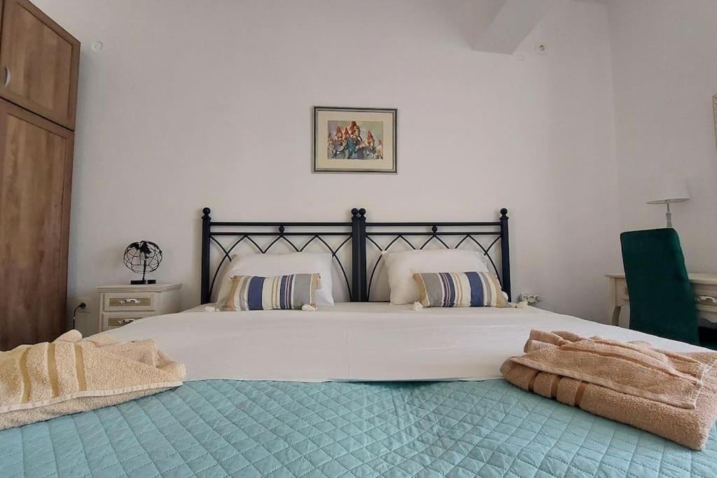 Old Port View Apartment, Διαμέρισμα Στο Κέντρο 2 Υπνοδωματίων Corfu  ภายนอก รูปภาพ