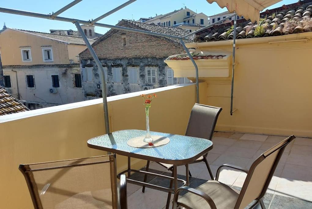 Old Port View Apartment, Διαμέρισμα Στο Κέντρο 2 Υπνοδωματίων Corfu  ภายนอก รูปภาพ